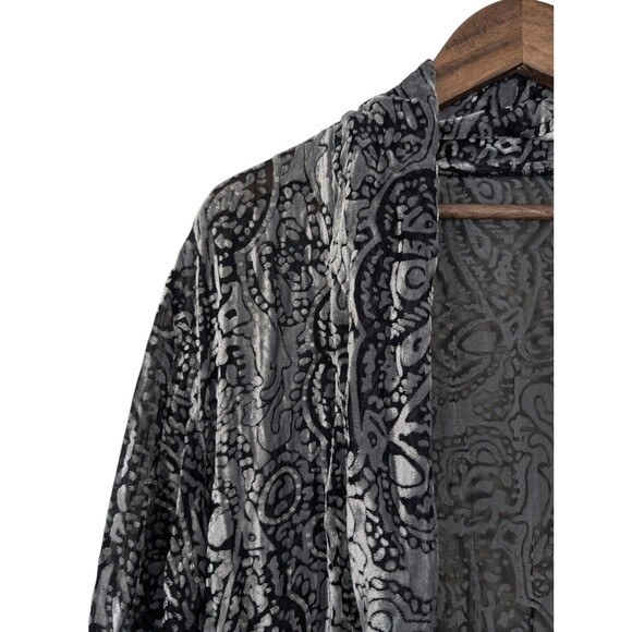 Burnout Velvet Paisley Beaded Kimono Duster - Picture 4 of 10